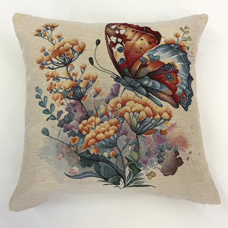 funda-cojin-mariposa-y-flores-800x800 Funda de cojín beige con diseño tejido de una mariposa colorida volando sobre flores amarillas en tela gobelino de alta calidad.