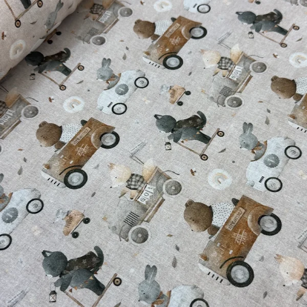 Tela Petite Animales al Volante Beige con estampado digital de animales en cochecitos para la confección de ropa infantil y fundas.