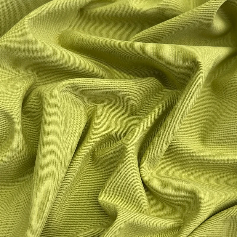loneta-trim-verde-lima-800x800 Loneta Trim Verde Lima de diseño liso y tonalidad verde vibrante, ideal para cortinas, tapicería, fundas, manteles y decoración del hogar.