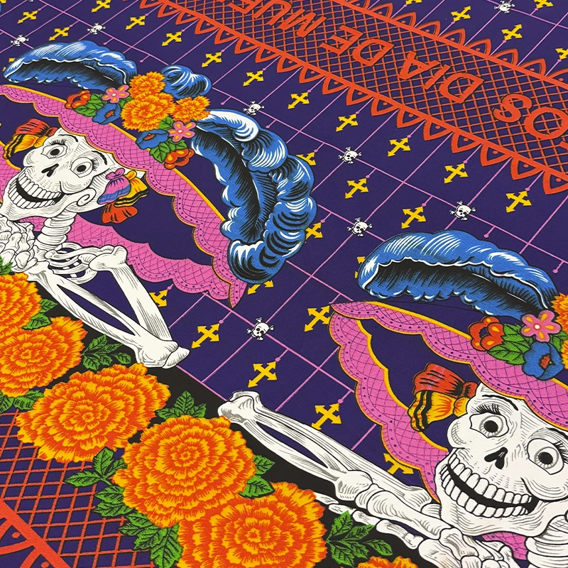 mantel-canasta-catrina-plumas-azules-morado