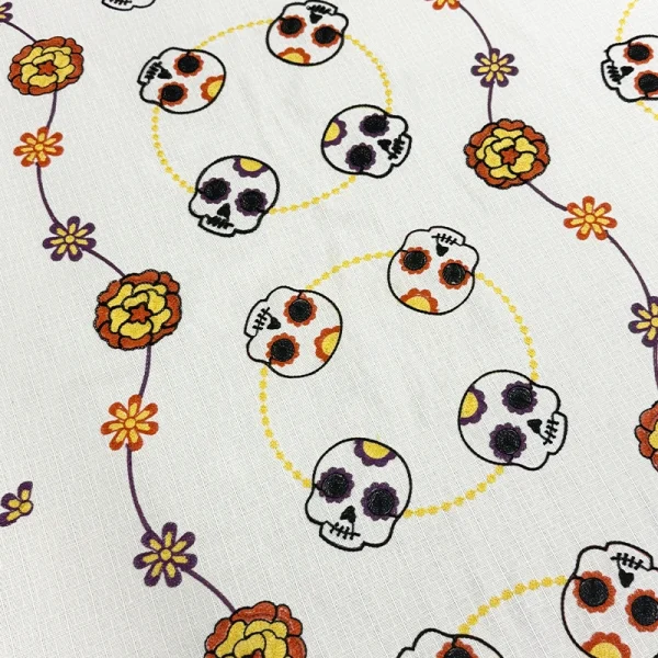 Mantel Lino Bordado Guirnalda de Calaveritas